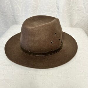 CONNOR Brown 100% Wool Hat. Handmade. Size M.
